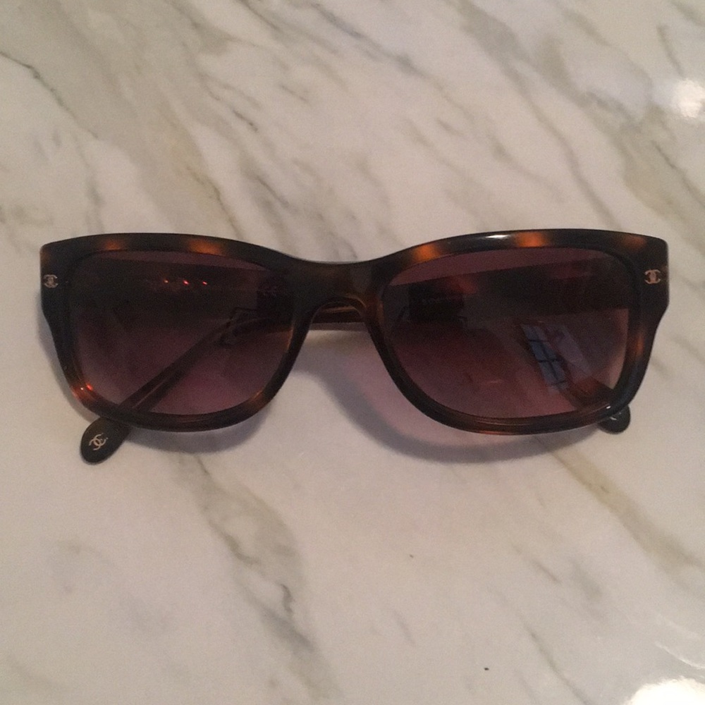 Chanel tortoise shell sunglasses